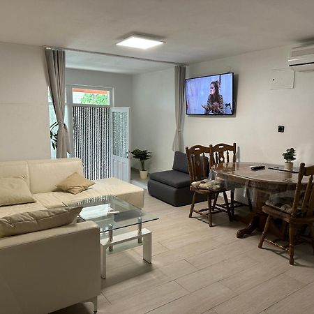 Duplex Apartment With Private Swimming Pool Preko Exteriér fotografie