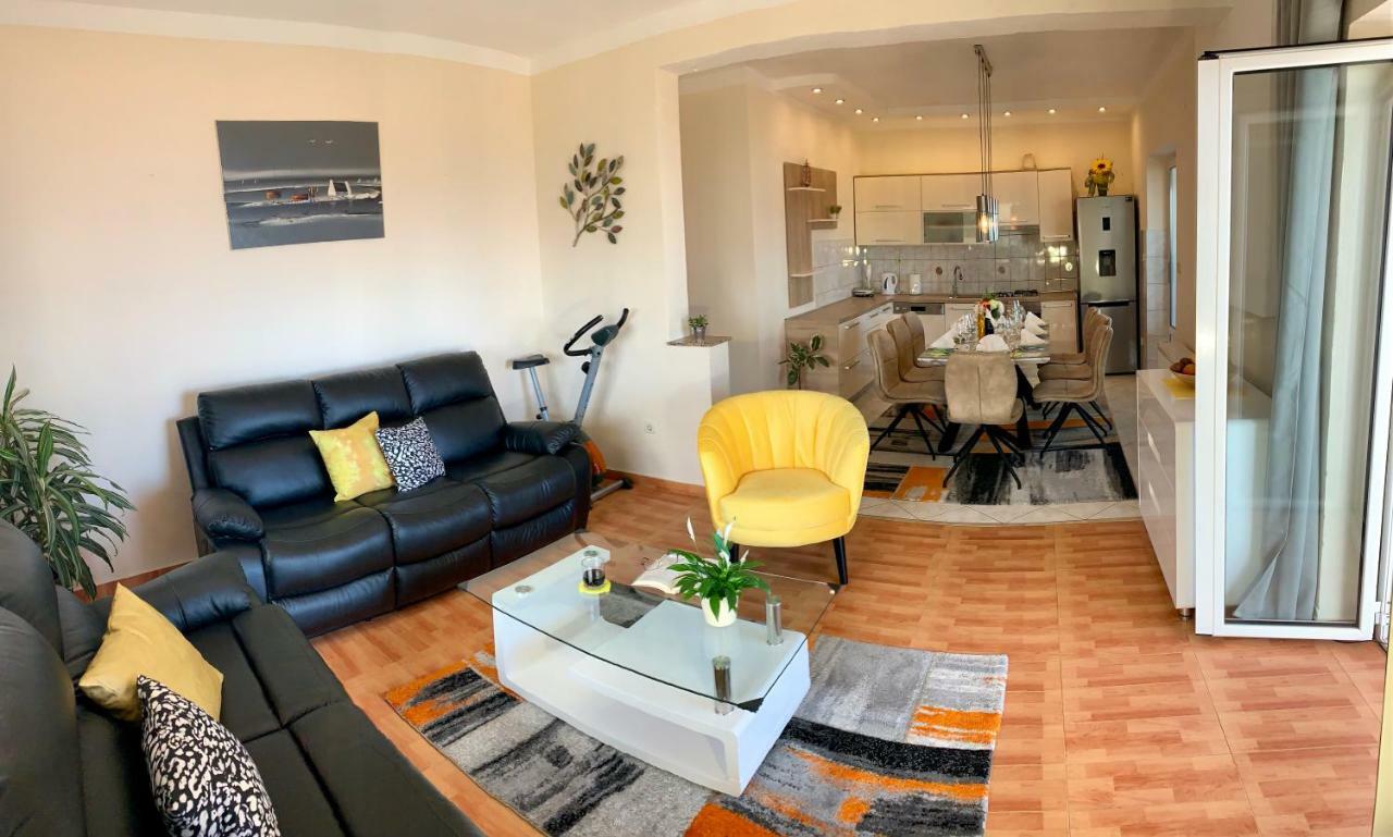 Duplex Apartment With Private Swimming Pool Preko Exteriér fotografie